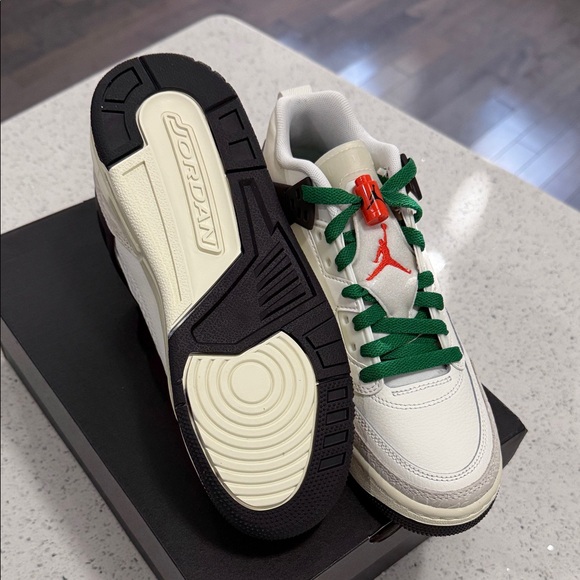 Nike Jordan Spizike Low- black/ pine green/ orange - Picture 4 of 5